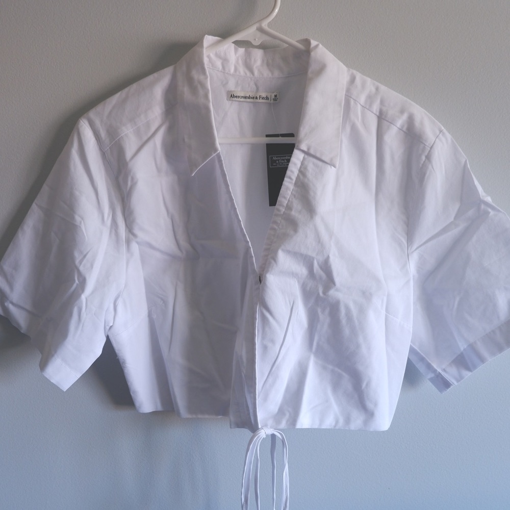 White collard crop top